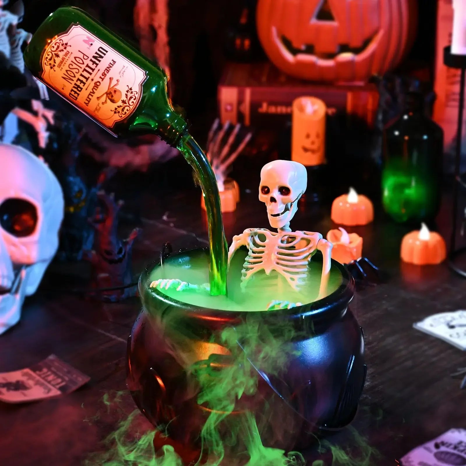Chaudron de sorcière Halloween – Décoration LED avec fumée et squelette